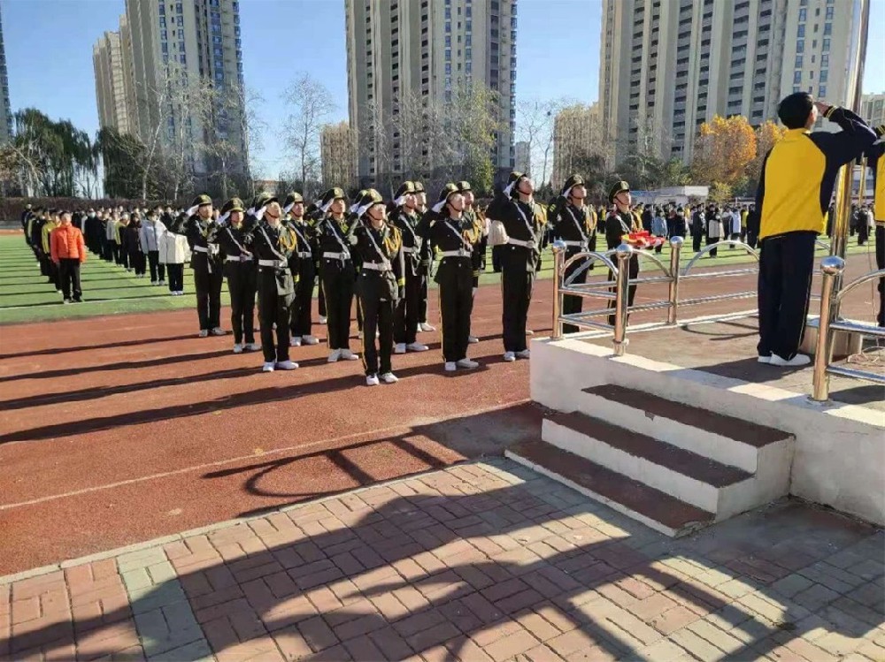 爱国主义教育丨唐山市一职专举行主题升旗仪式